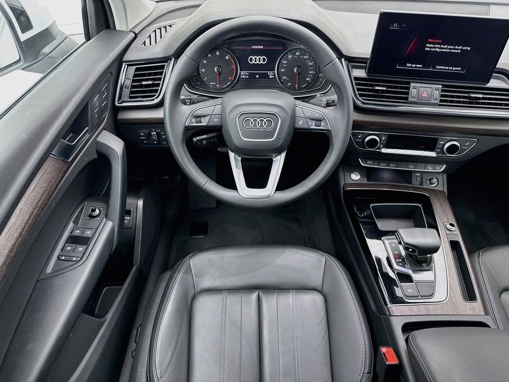 Thumbnail: 2023 Audi Q5 - 10