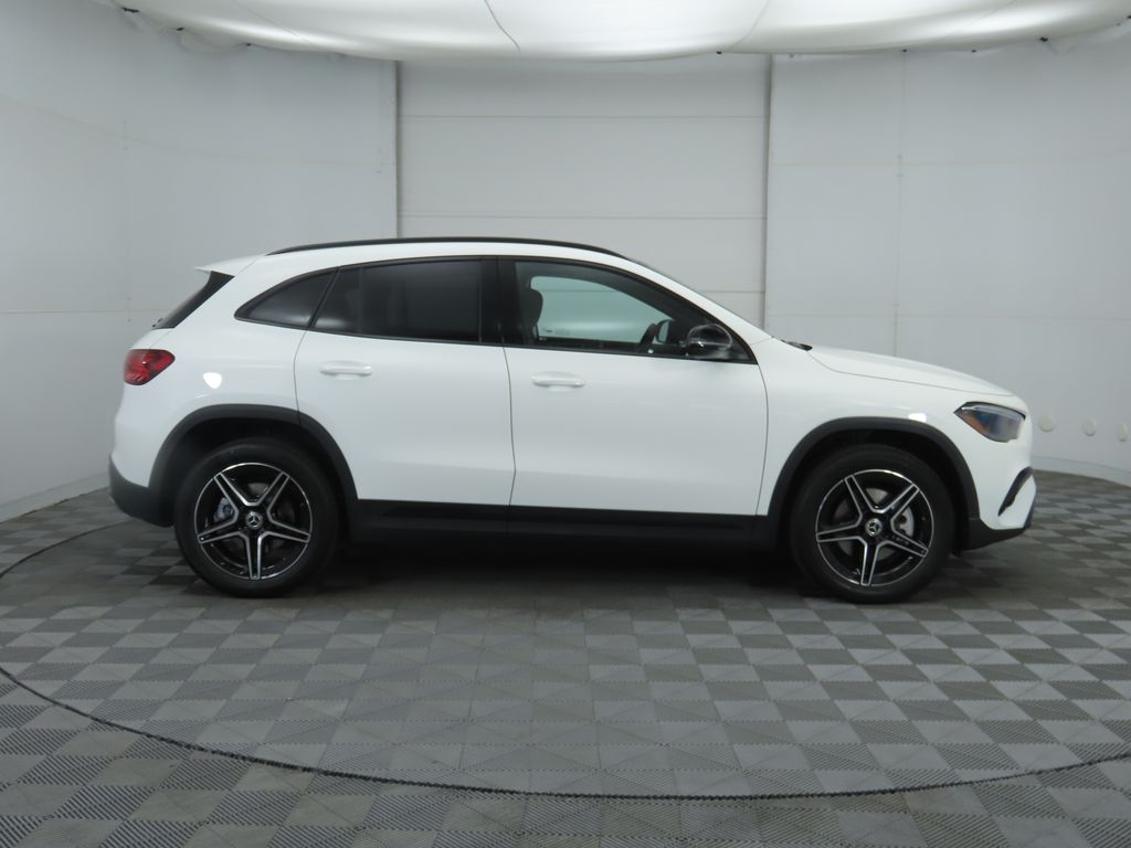 Thumbnail: 2026 Mercedes-Benz GLA - 4