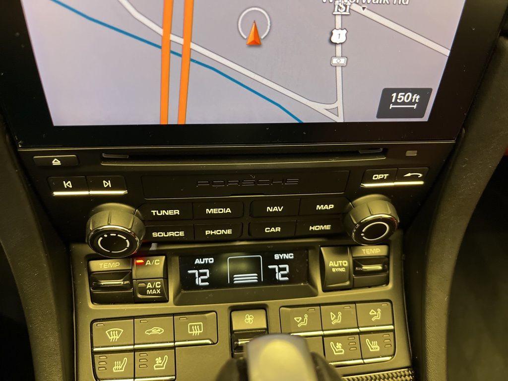 Thumbnail: 2019 Porsche 911 - 25