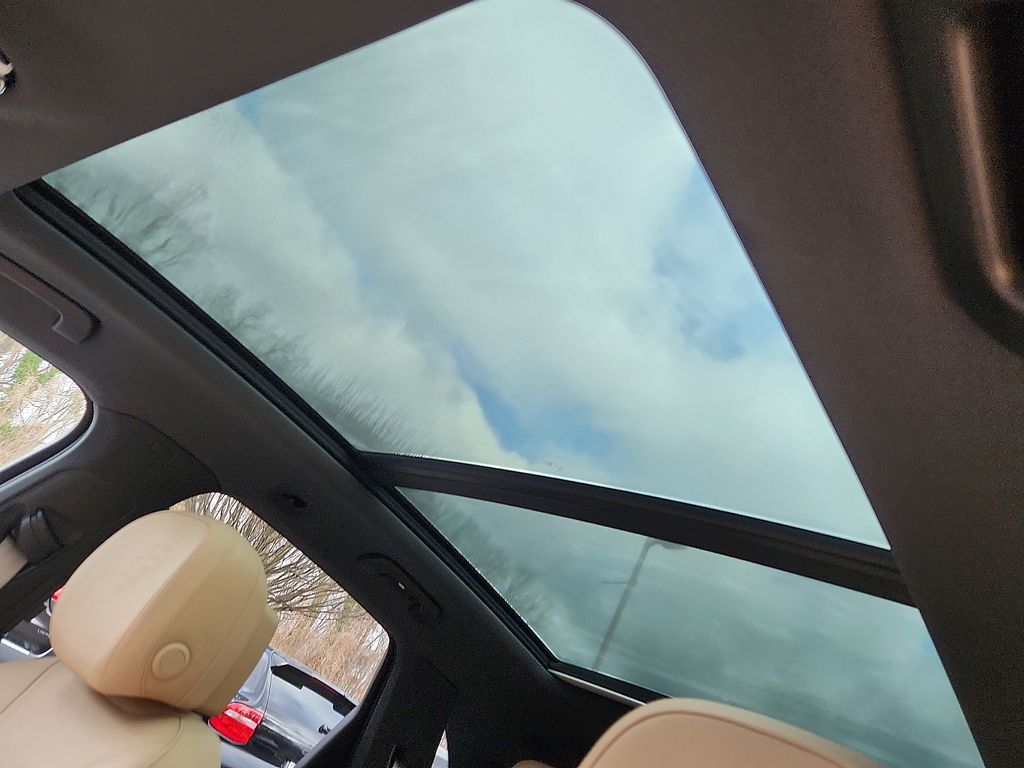 Thumbnail: 2022 Porsche Cayenne - 14