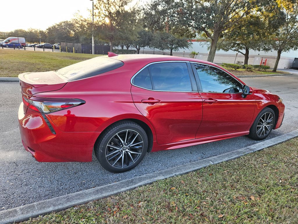 2022 Toyota Camry SE 5