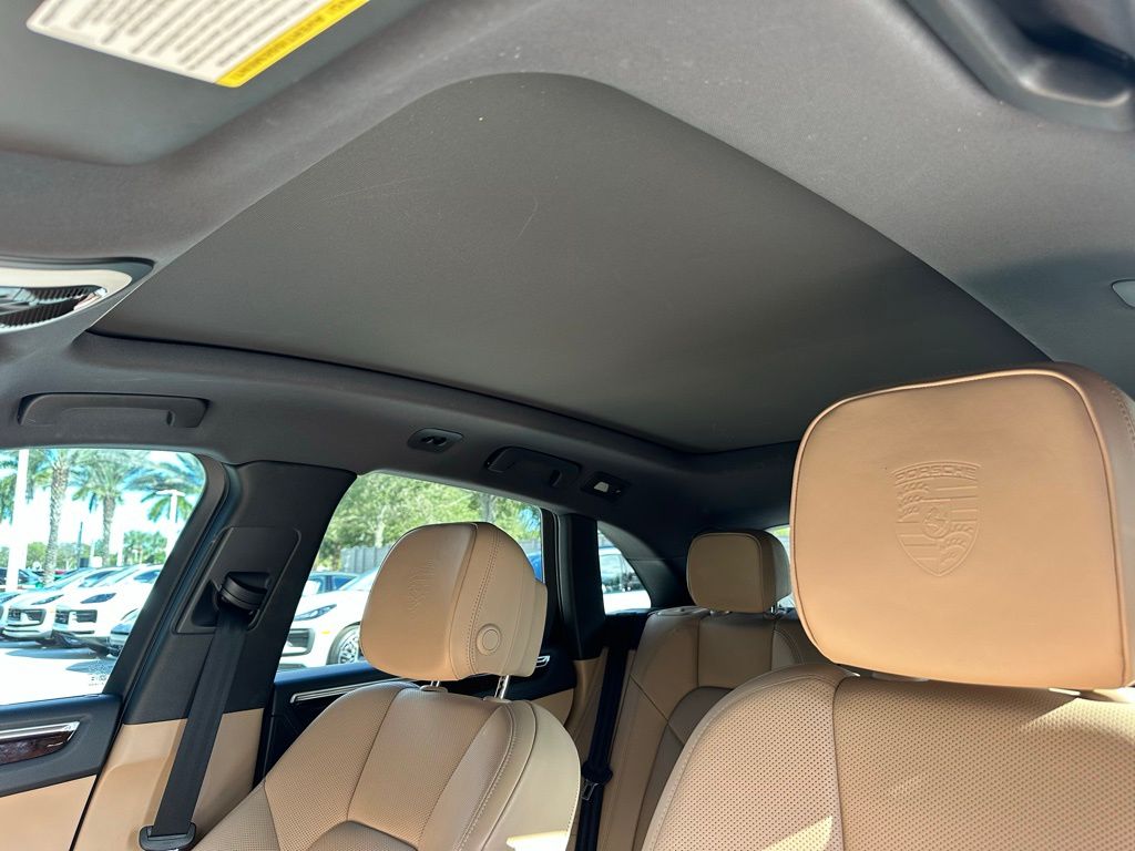 Thumbnail: 2024 Porsche Macan - 23