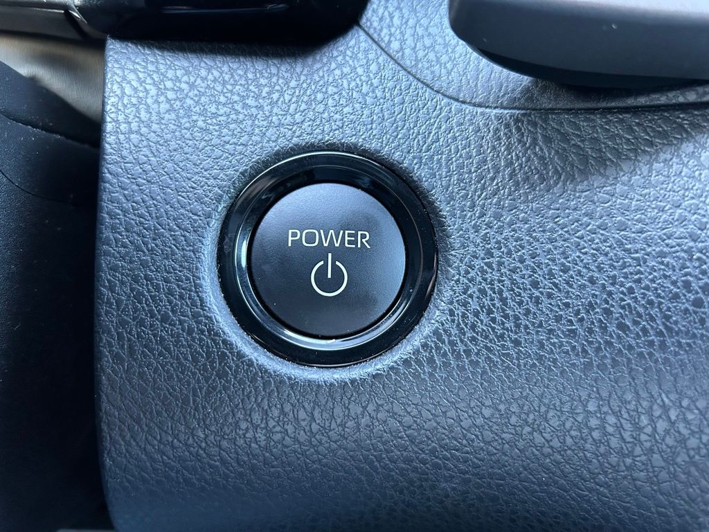 Thumbnail: 2025 Toyota Camry - 27