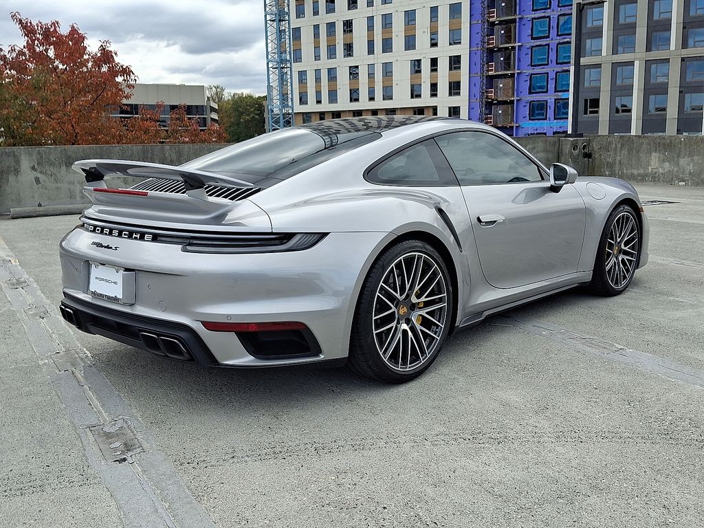 Thumbnail: 2024 Porsche 911 - 8