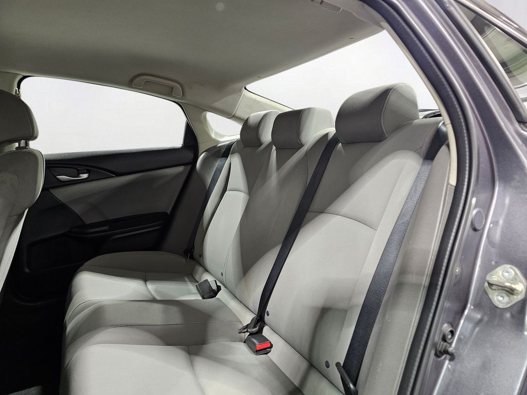 Used 2018  Honda LX image 18