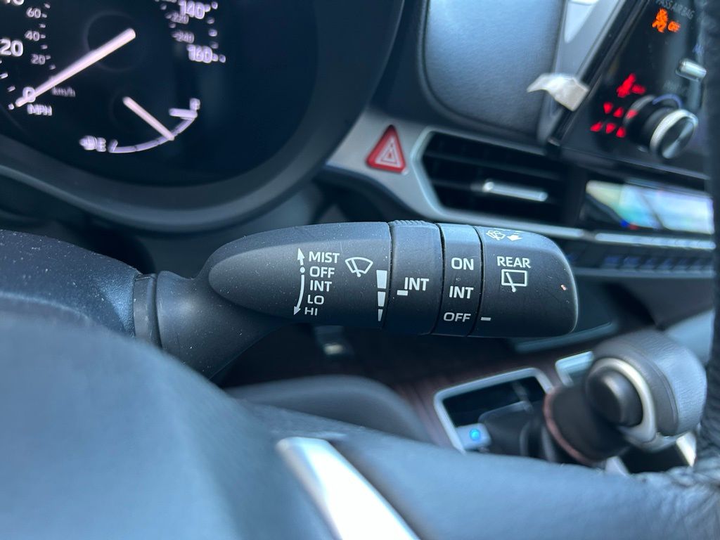 Thumbnail: 2023 Toyota Sienna - 22