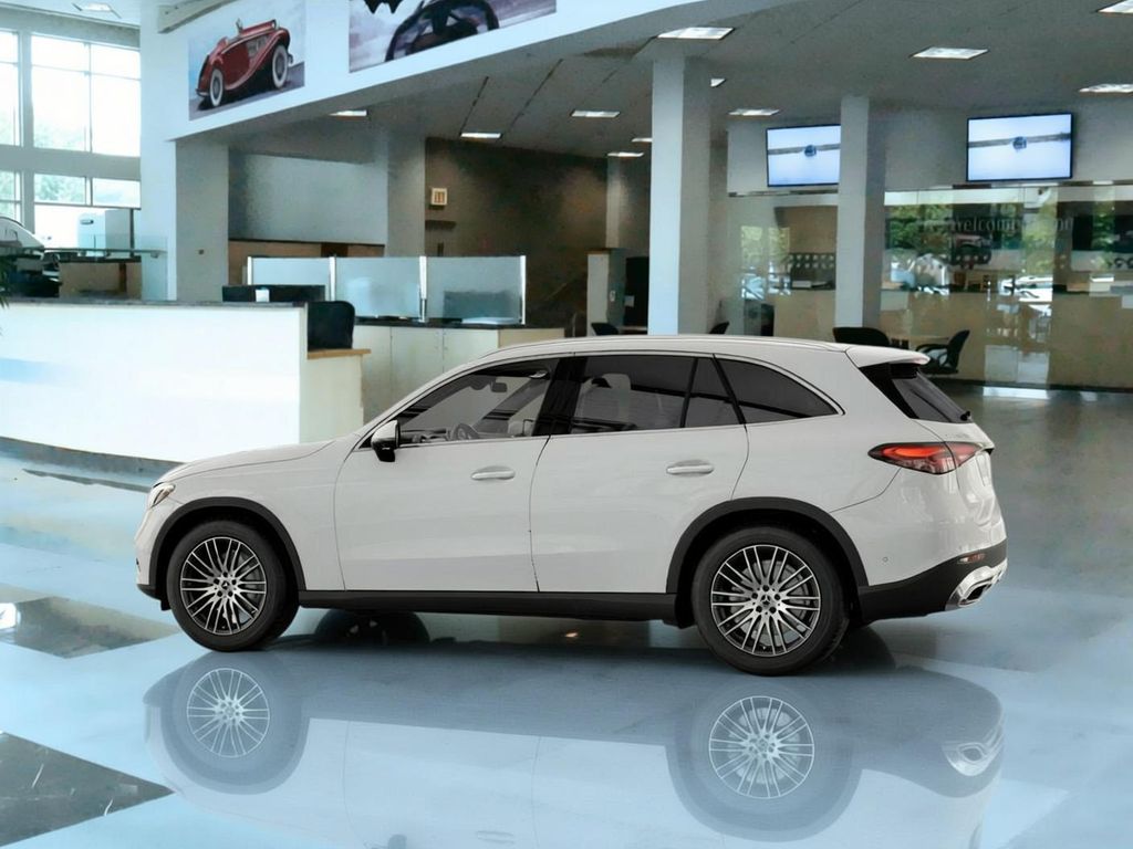 Thumbnail: 2026 Mercedes-Benz GLC - 31