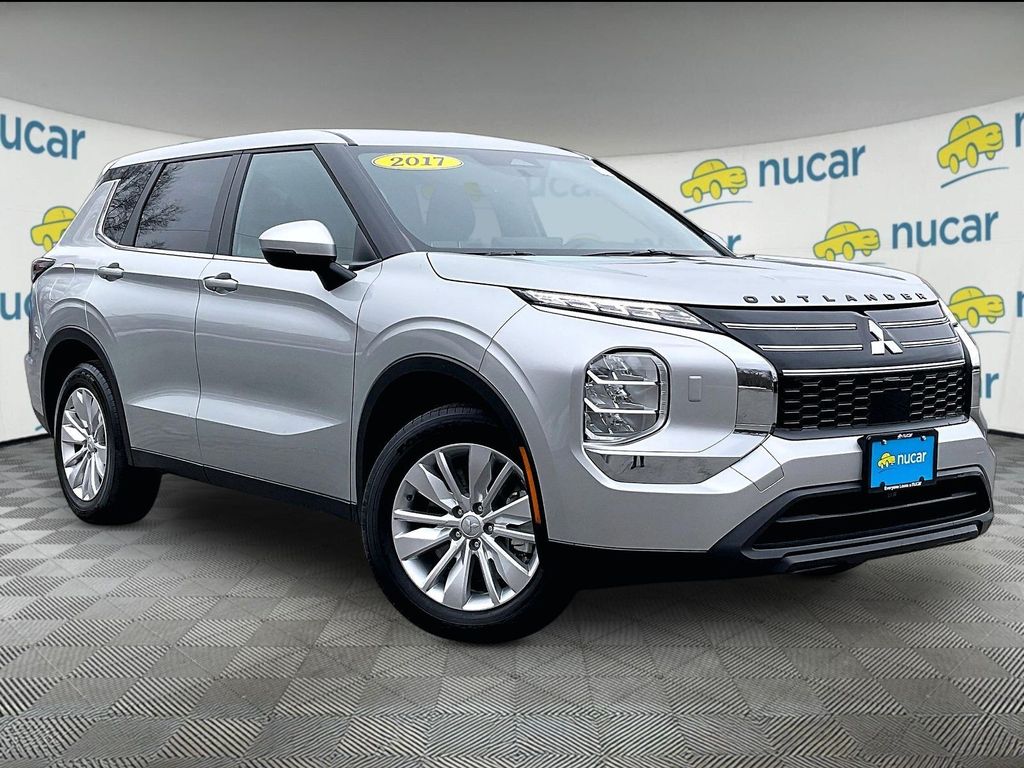 2025 Mitsubishi Outlander ES FWD