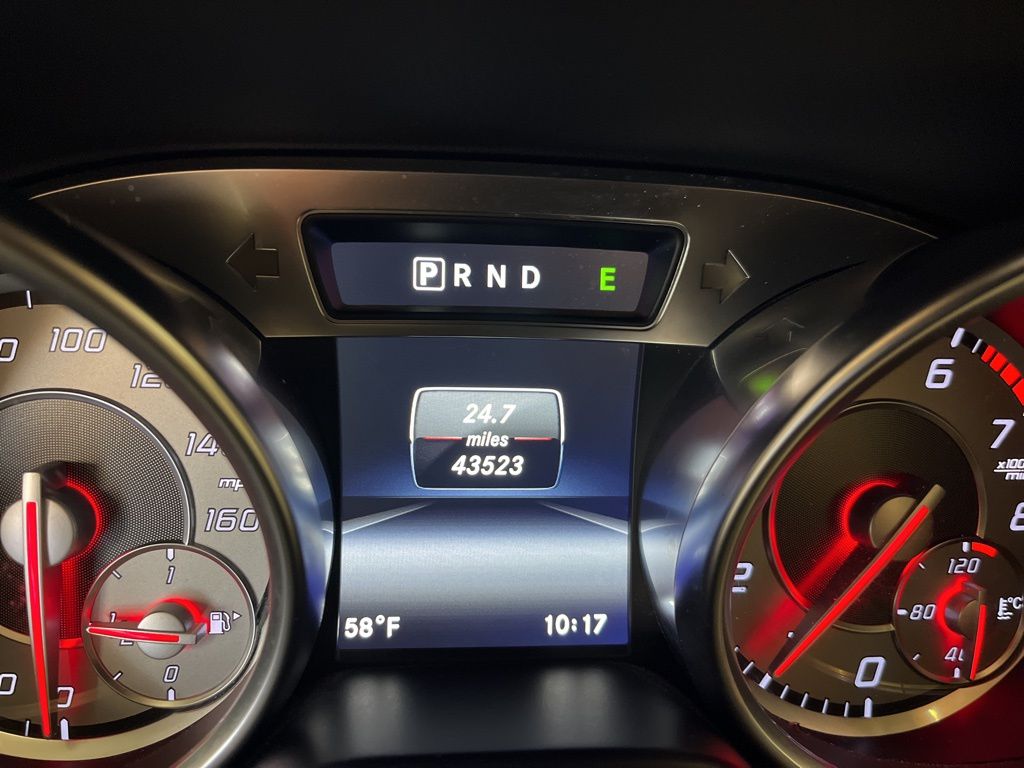 Thumbnail: 2016 Mercedes-Benz SL-Class - 17