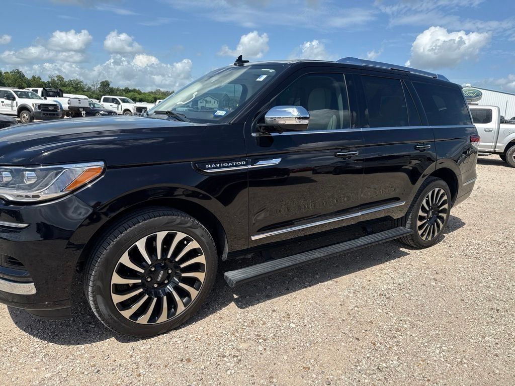 2024 Lincoln Navigator Black Label Black at Cook Ford