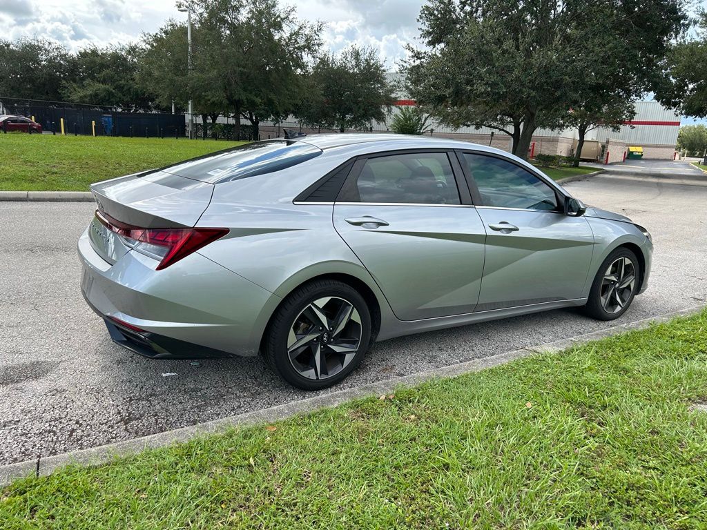 Thumbnail: 2021 Hyundai Elantra - 5