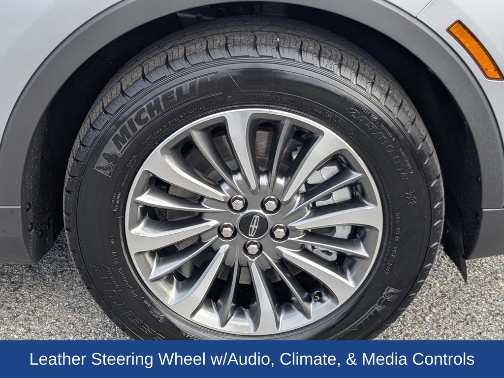 2022 Lincoln Nautilus Standard