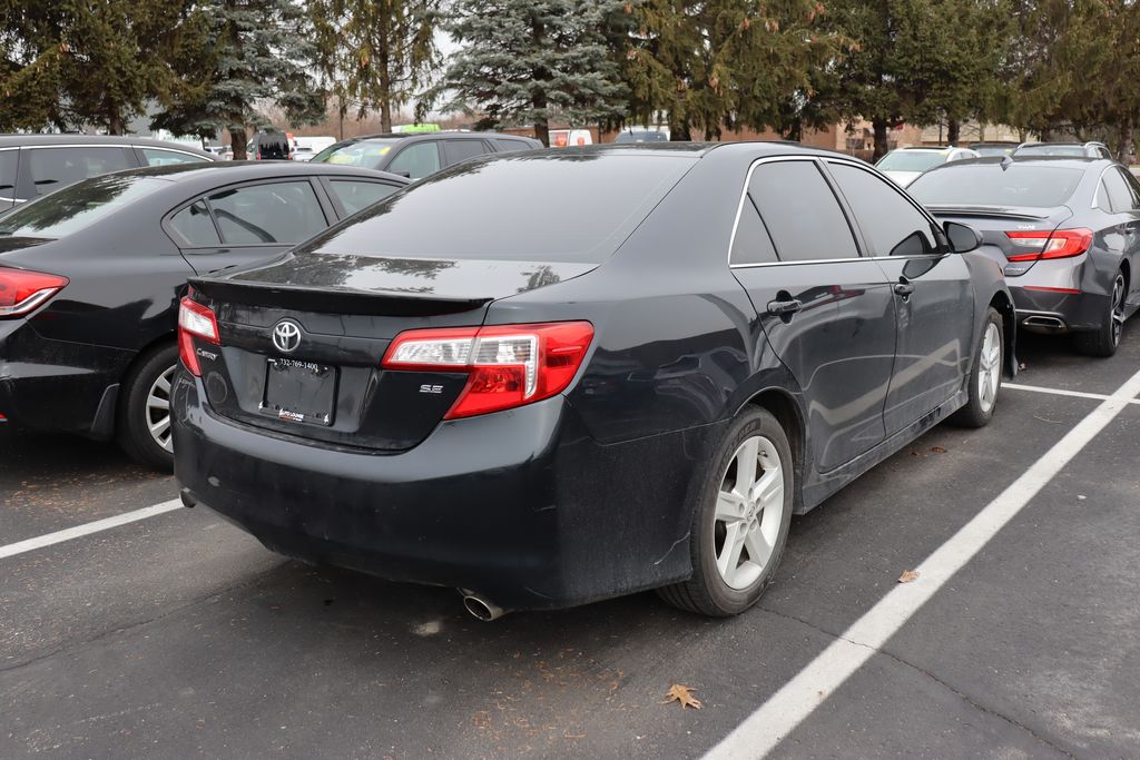 2012 Toyota Camry SE 3