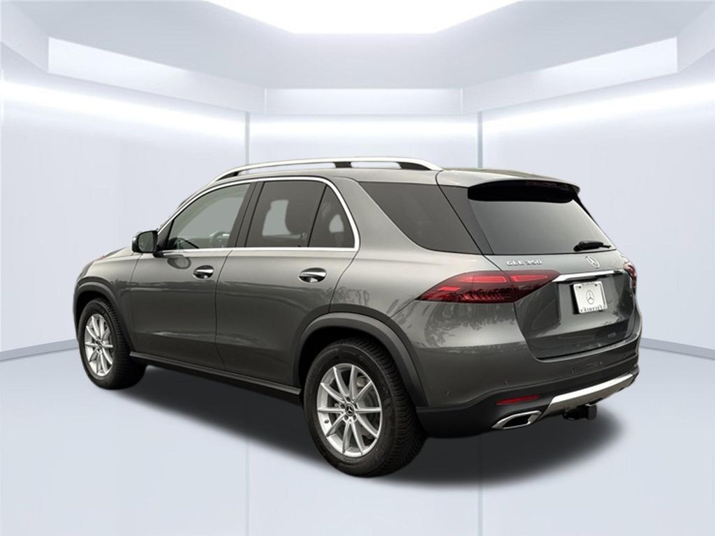 Thumbnail: 2026 Mercedes-Benz GLE - 3