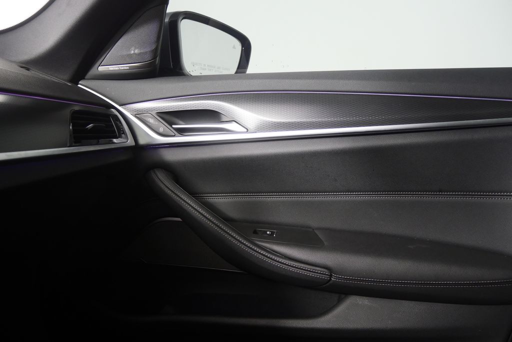 Thumbnail: 2023 BMW 5 Series - 26