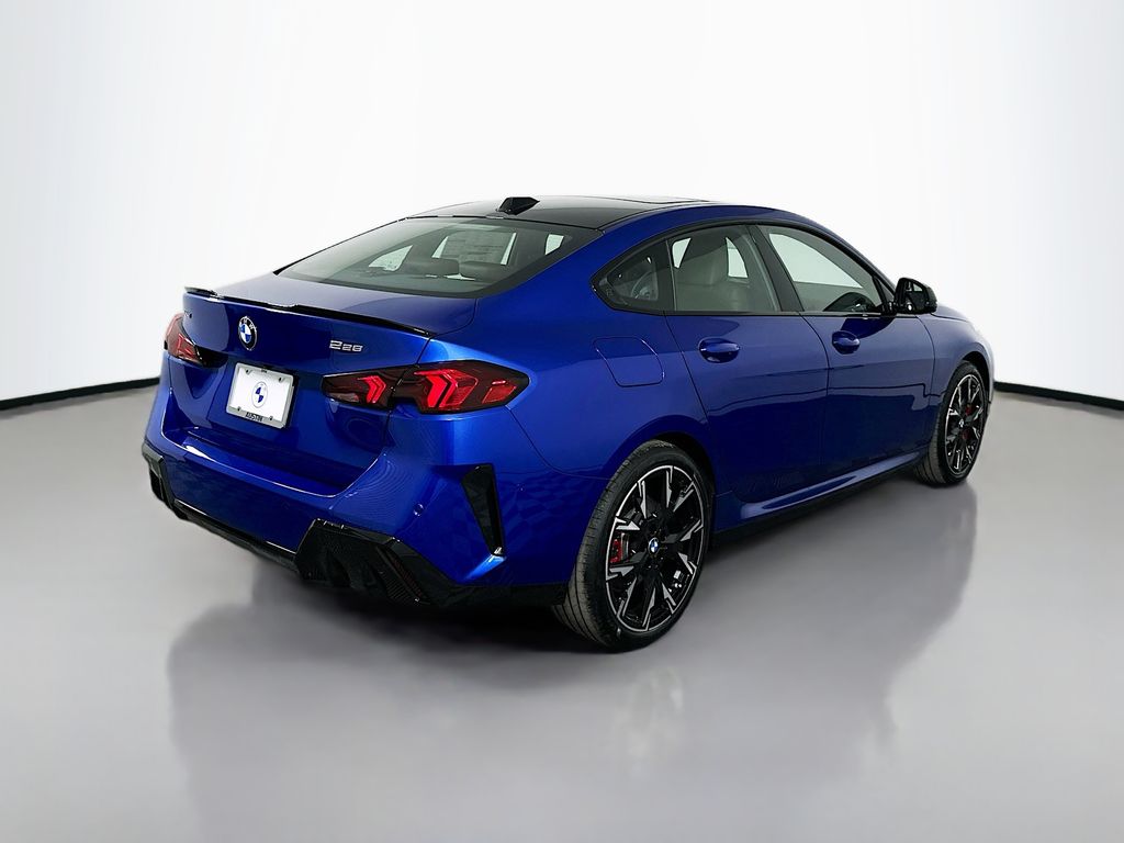 Thumbnail: 2026 BMW 2 Series - 5