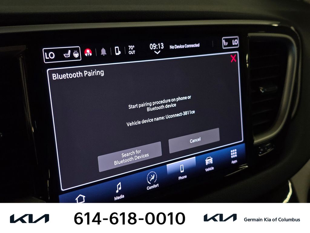 Used 2022 Gray Chrysler Touring L image 28