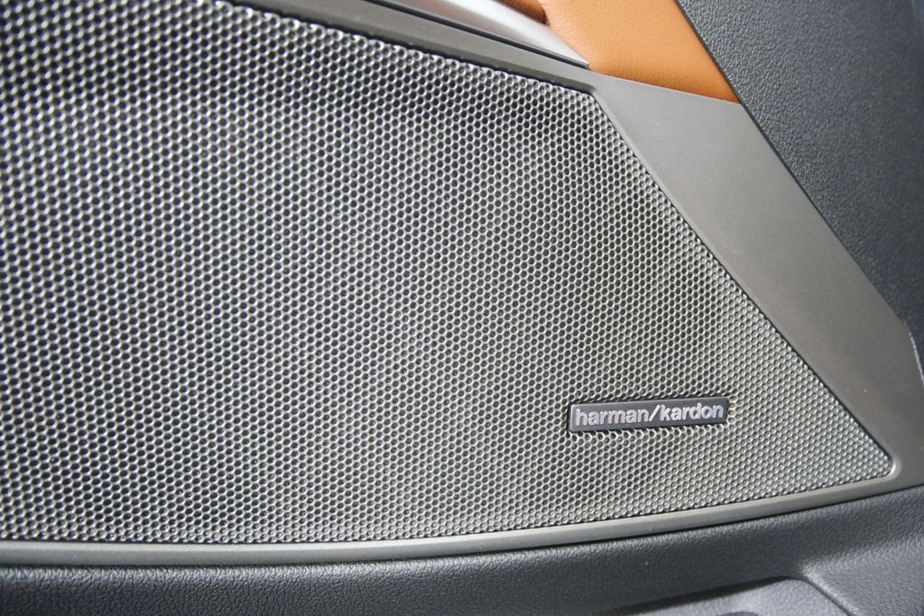 Thumbnail: 2026 BMW M3 - 10