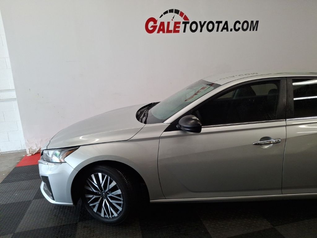 Used 2024 Nissan Altima Sedan