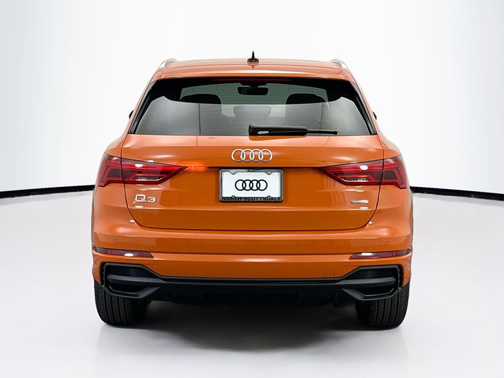 Thumbnail: 2025 Audi Q3 - 6