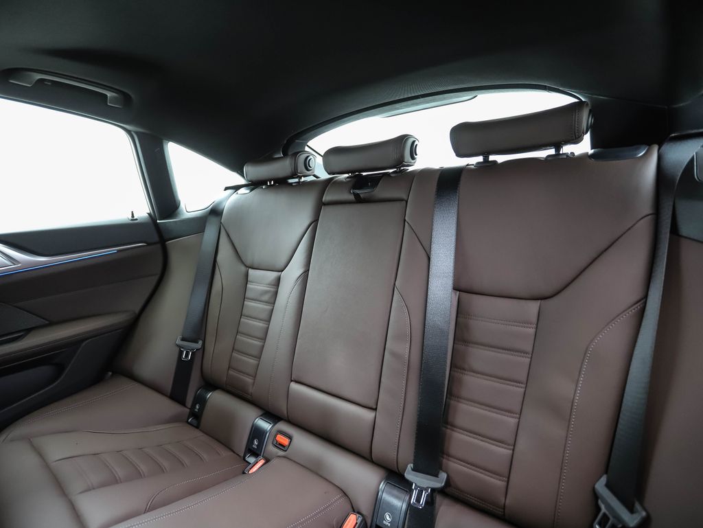 Thumbnail: 2026 BMW i4 - 23