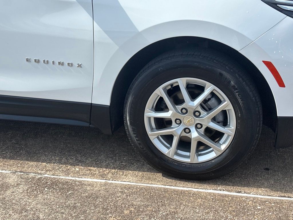2023 Chevrolet Equinox LT White at Monument Chevrolet