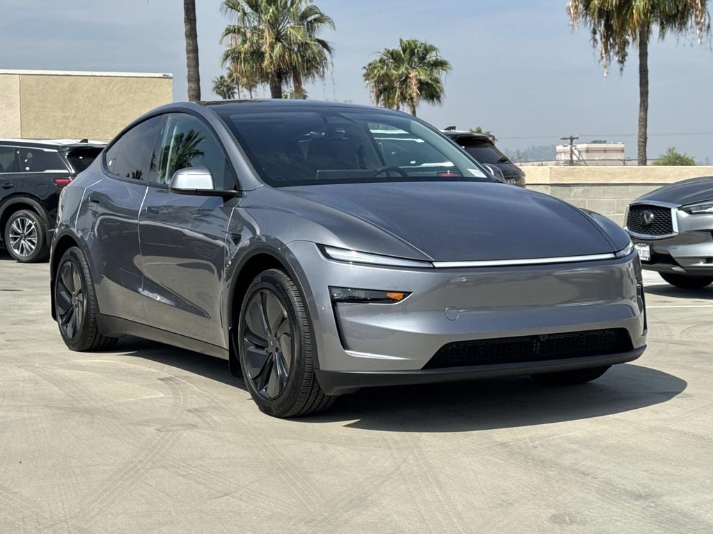 2026 Tesla Model Y Long Range RWD