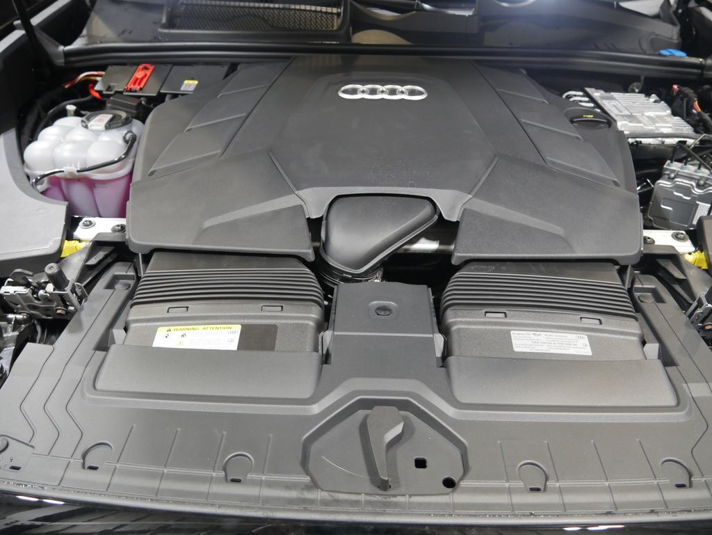 Thumbnail: 2026 Audi Q8 - 11