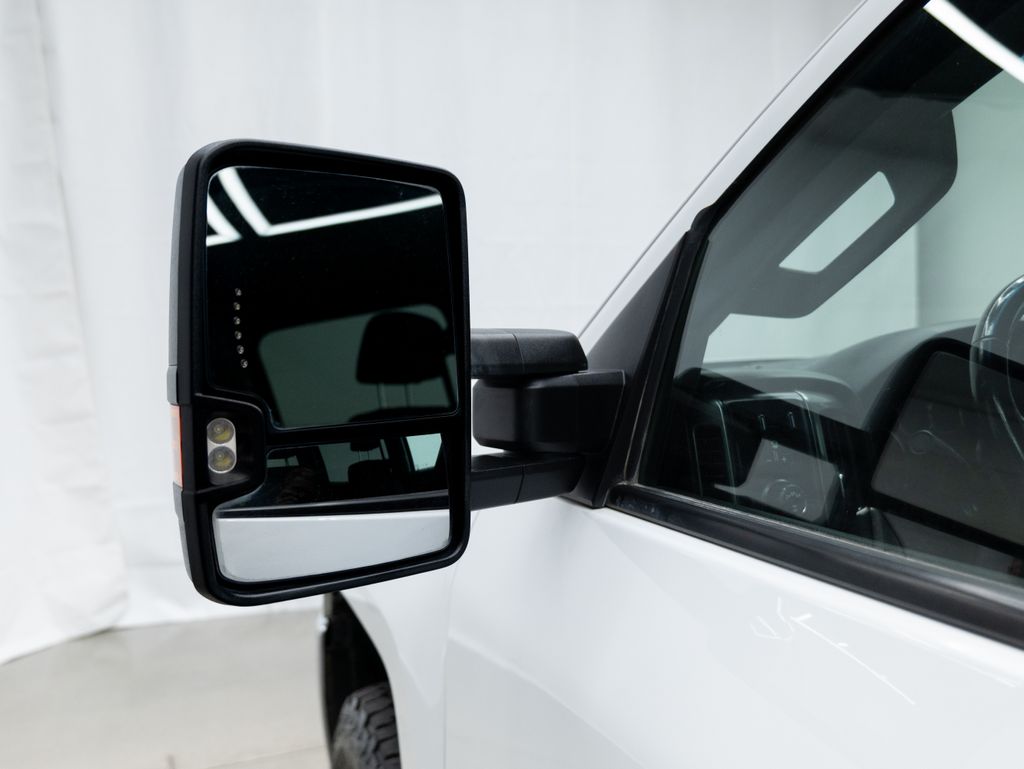 2019 White Chevrolet Silverado 2500HD LT 4X4 Truck