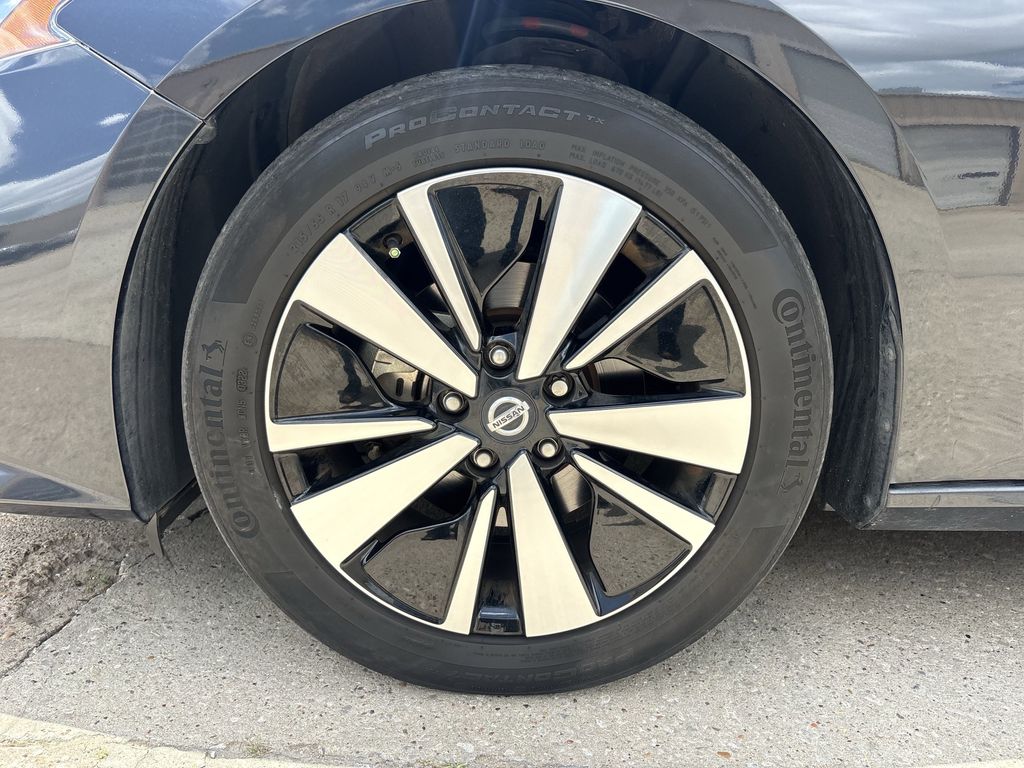 2022 Nissan Altima 2.5 SV Blue at Gullo Toyota