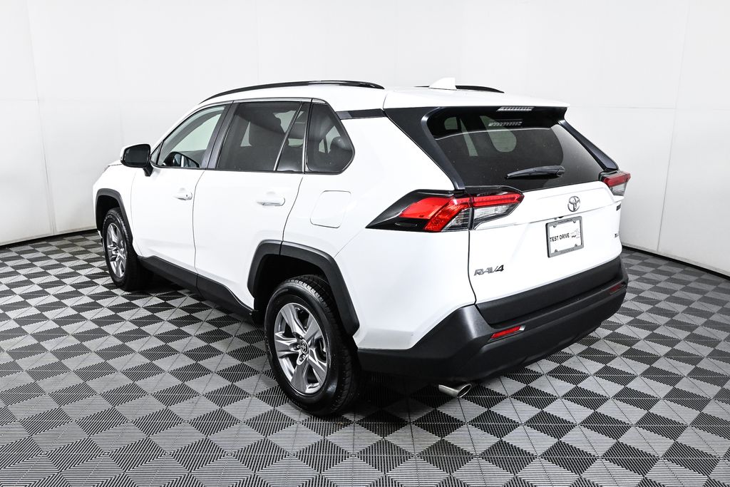 2022 Toyota RAV4 XLE 4