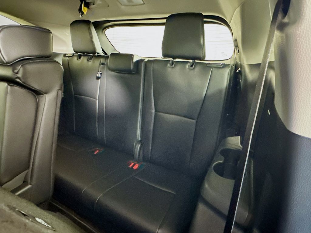 Thumbnail: 2026 Toyota Highlander - 27