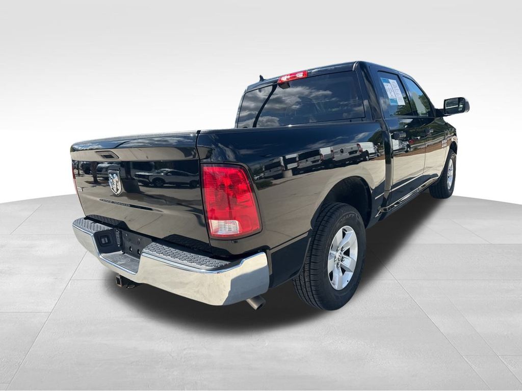 2023 Diamond Black Crystal Pearlcoat Ram 1500 Classic SLT RWD Truck