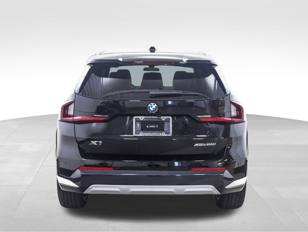 2025 BMW X1 xDrive28i 3