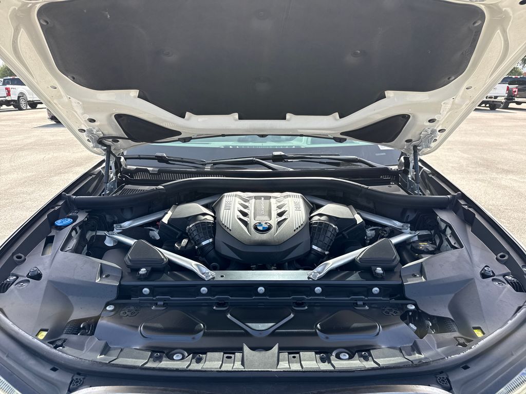 Certified Used 2020 White BMW M50i image 31