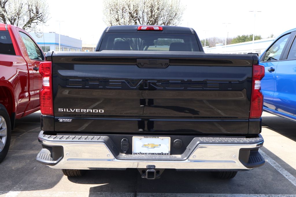 2025 Chevrolet Silverado 1500 WT 9