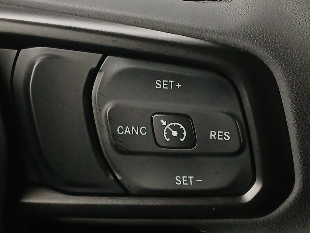 Used Car 2023 Jeep Gladiator  Sport For Sale Under $30,000 In Austin, Texas