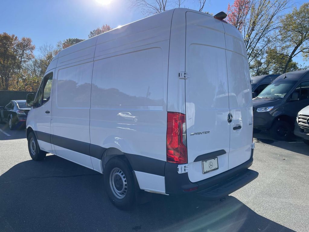 2024 Mercedes-Benz Sprinter 2500 7