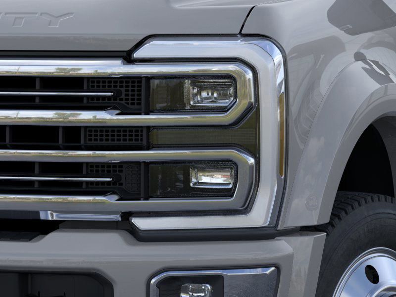 2025 Ford F-450 Super Duty Platinum