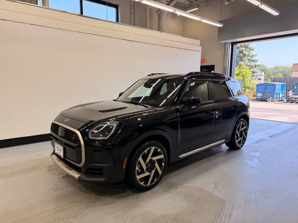 Thumbnail: 2027 MINI Cooper Countryman - 1