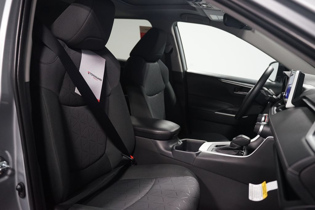 Thumbnail: 2025 Toyota RAV4 - 14