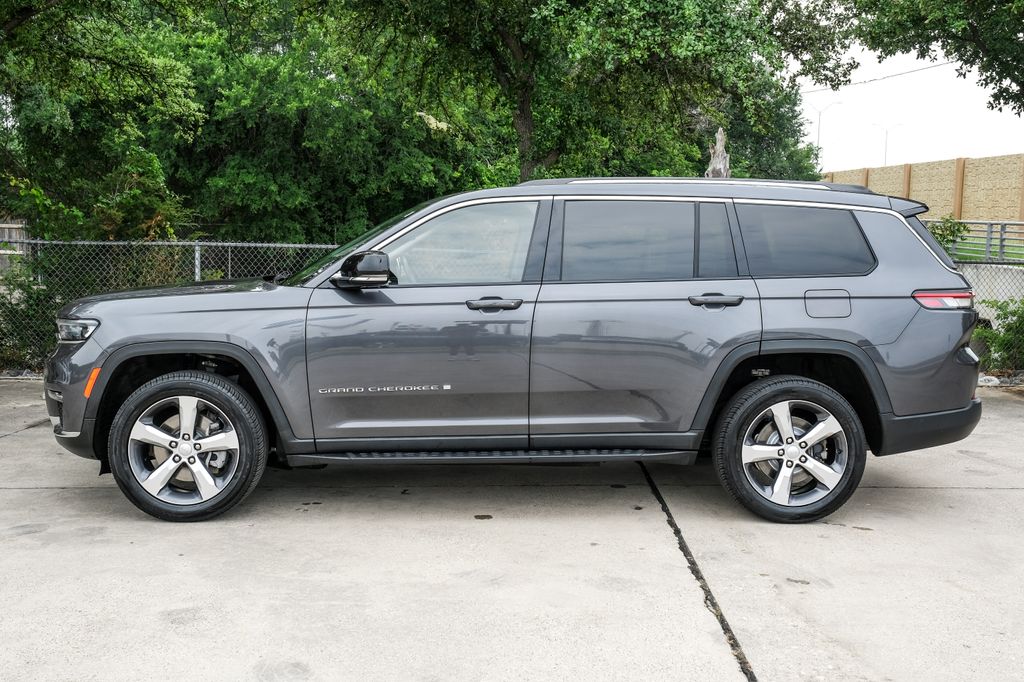 used 2021 Jeep Grand Cherokee L car, priced at $29,168