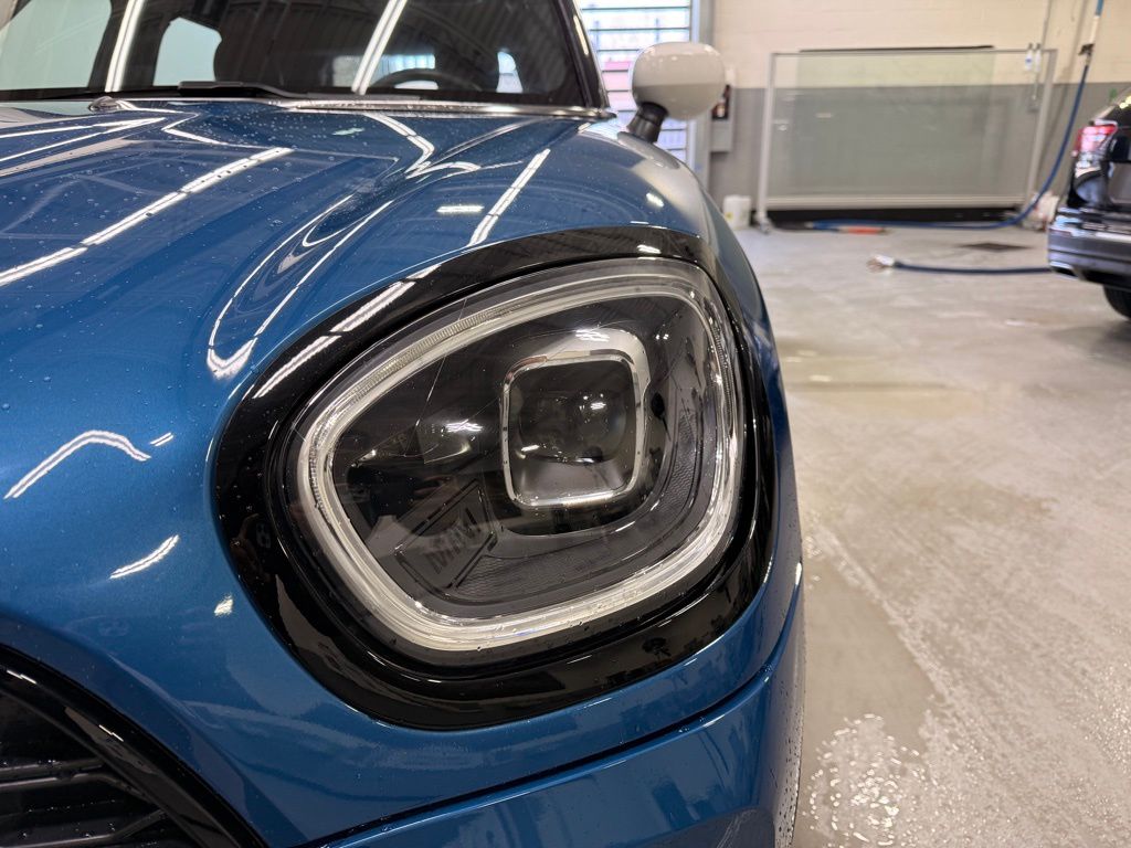 Thumbnail: 2023 MINI Cooper Countryman - 9