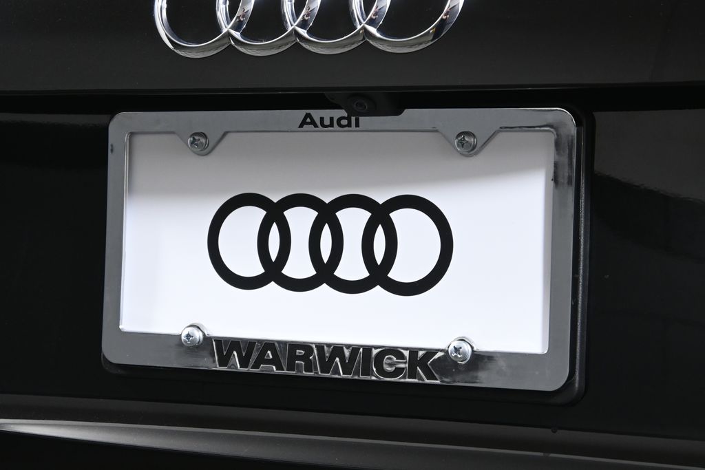 Thumbnail: 2025 Audi Q3 - 14