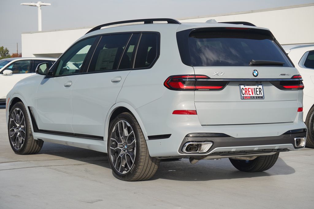 2025 BMW X7 xDrive40i 7