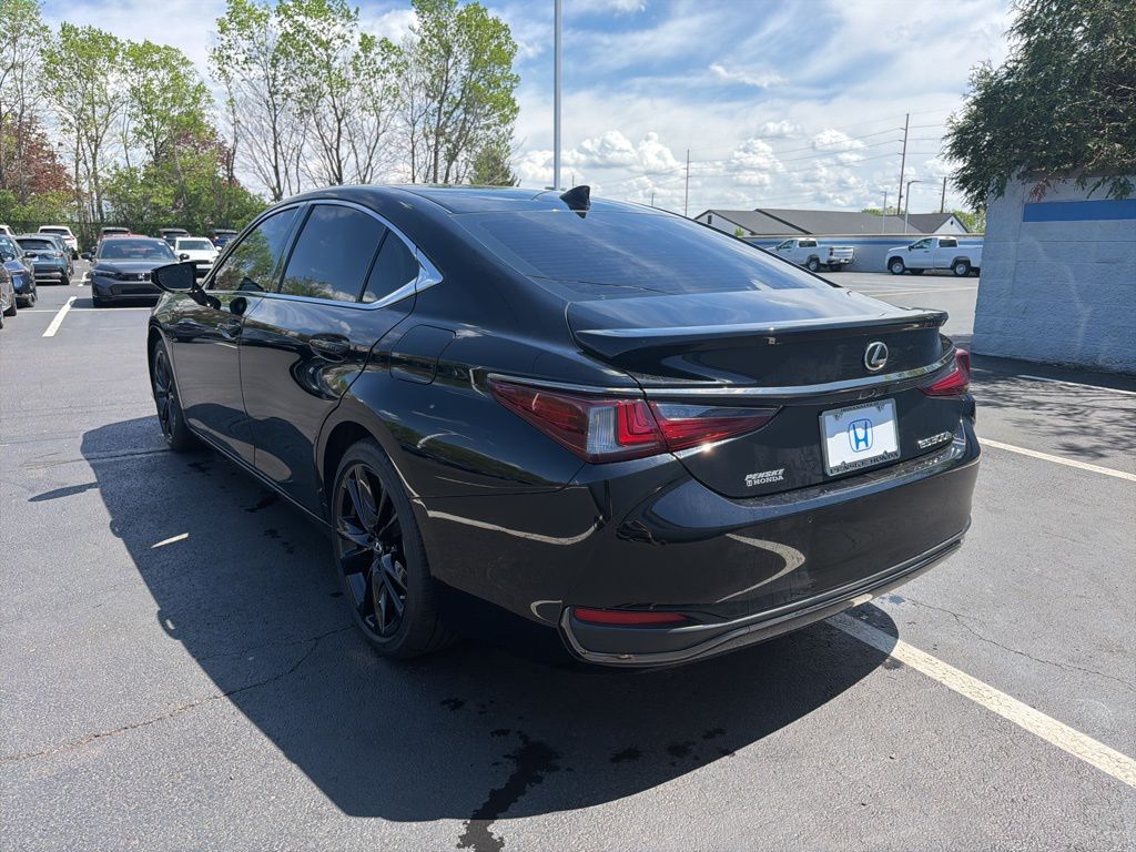 Thumbnail: 2025 Lexus ES - 3