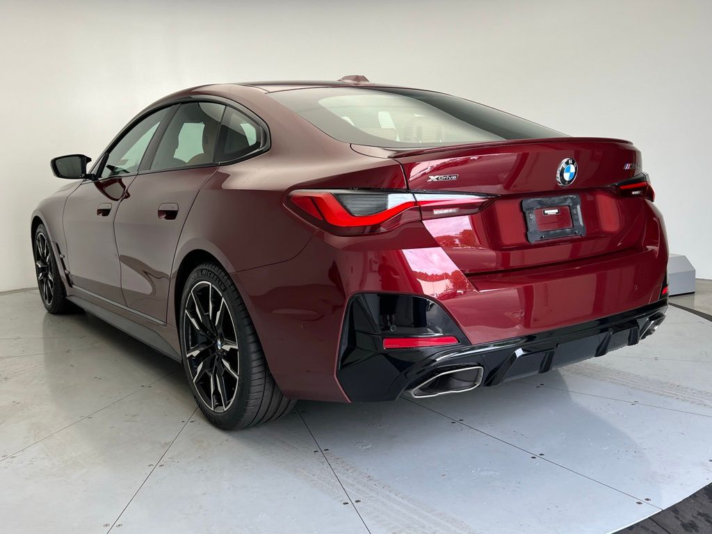 Thumbnail: 2022 BMW 4 Series - 4