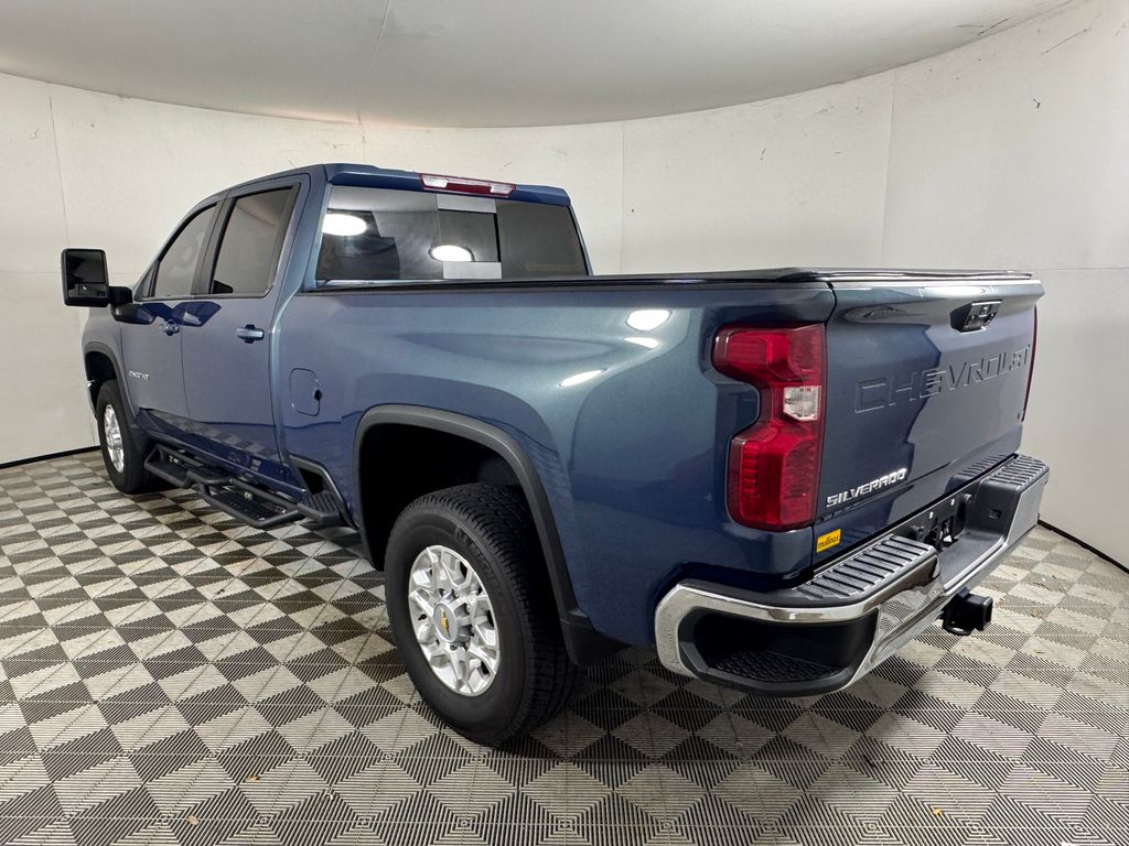 Used 2025 Blue Chevrolet LT image 6
