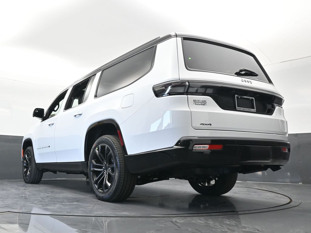 New 2026 Bright White Clearcoat Jeep Summit Obsidian image 60