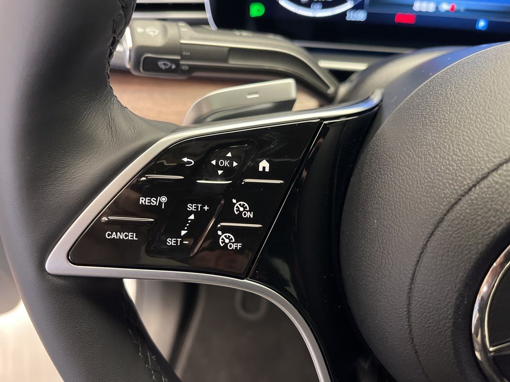 Thumbnail: 2026 Mercedes-Benz GLE - 15